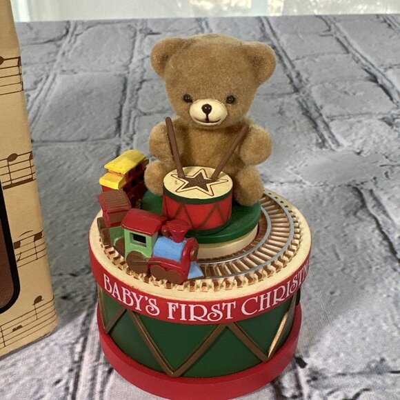 Baby's 1st Christmas 1981 ENESCO, Music Box, Bear, Train CirclingTop - Picture 7 of 15